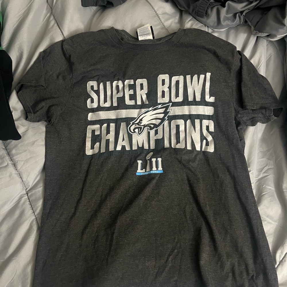 Eagles SB Champs Shirt Medium Pro Line